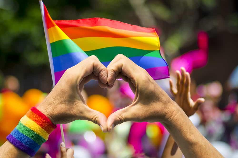 Lá cờ cầu vồng Rainbow Flag của cộng đồng LGBTQ+